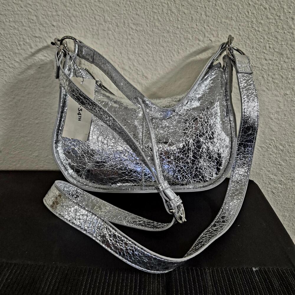 On 34th Dyanne Metallic Small Shoulder Bag - Picture 7 of 7